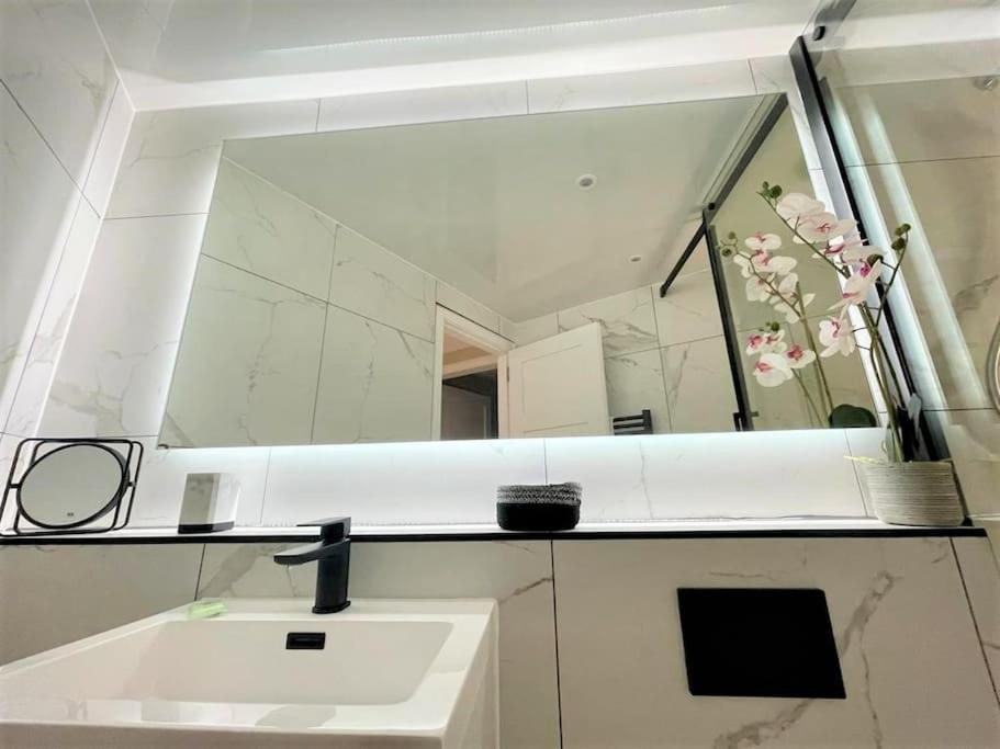 Stylish, Central And Cosy 1Bd Nr Canongate Единбург Екстер'єр фото